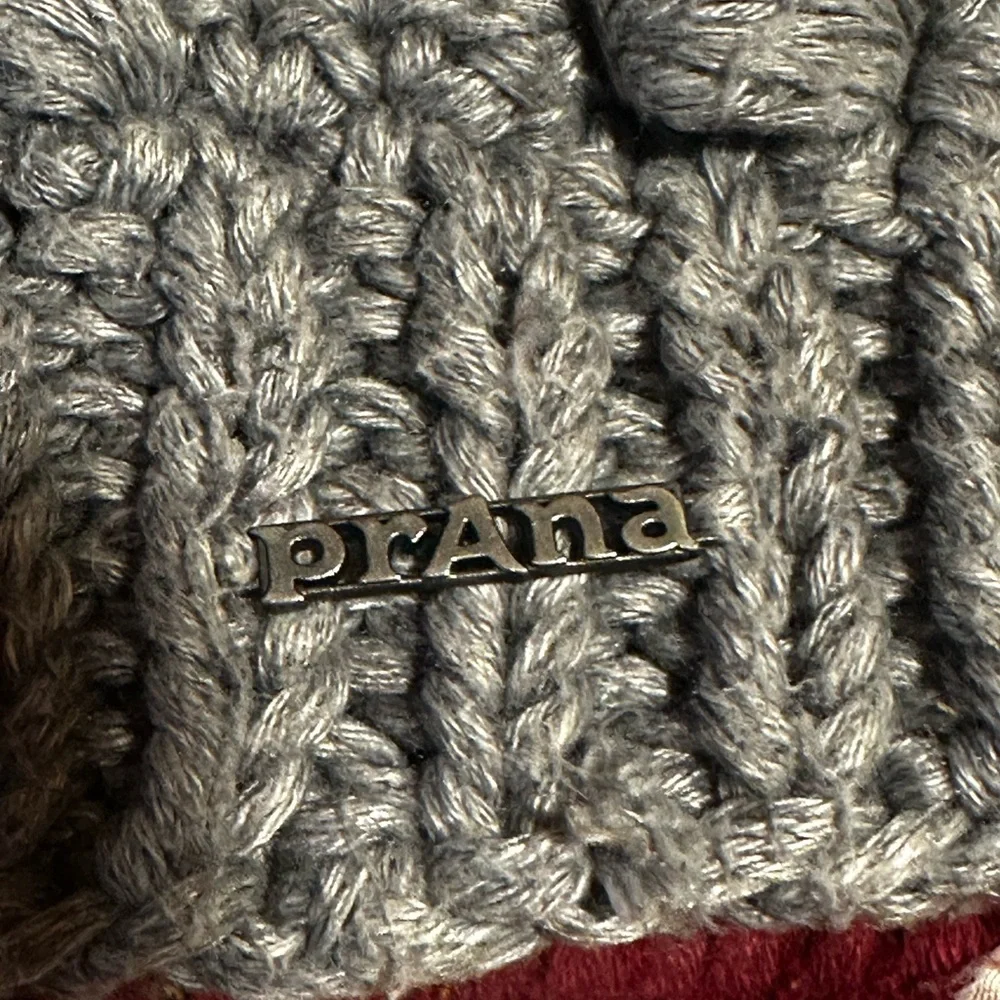 Prana light gray winter hat women‎